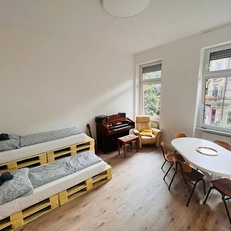 Kuenstlerisches Apartment Karlsruhe Ngoại thất bức ảnh