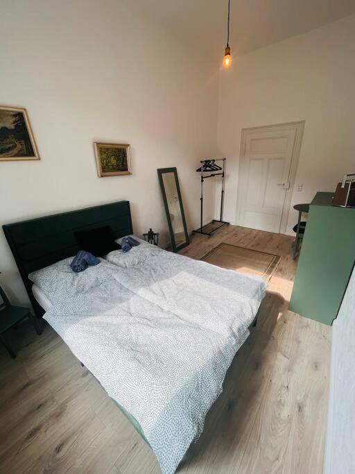 Kuenstlerisches Apartment Karlsruhe Ngoại thất bức ảnh