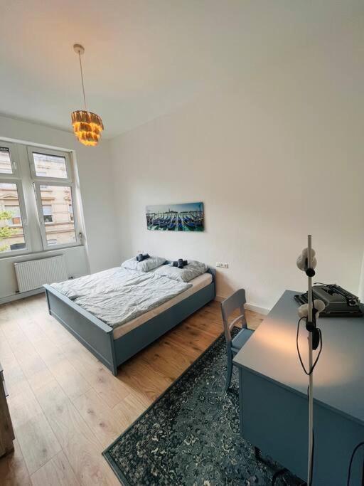 Kuenstlerisches Apartment Karlsruhe Ngoại thất bức ảnh